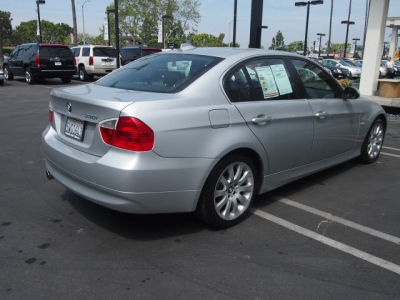 2006 BMW 330  i