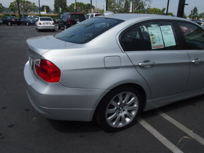 2006 BMW 330  i