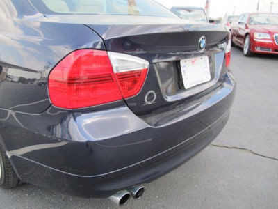 2006 BMW 330  i