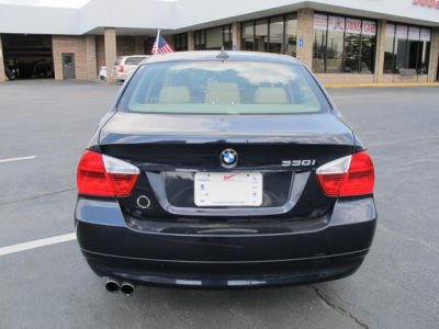 2006 BMW 330  i
