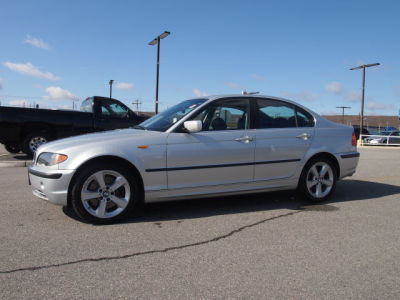 2005 BMW 330  xi