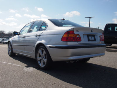 2005 BMW 330  xi