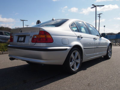 2005 BMW 330  xi
