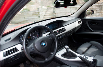 2006 BMW 330  i