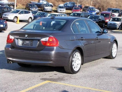 2006 BMW 330  i
