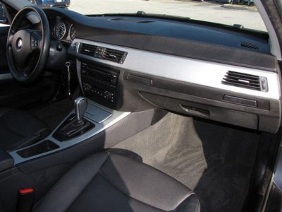 2006 BMW 330  i
