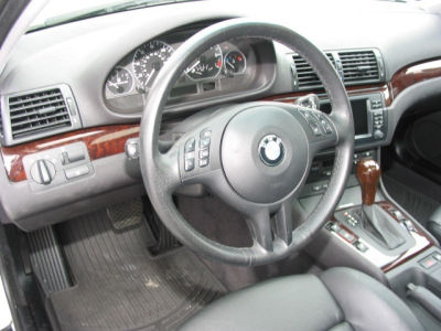 2005 BMW 330 i