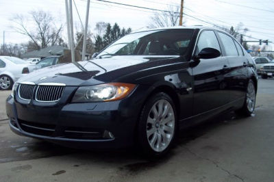 2006 BMW 330  i