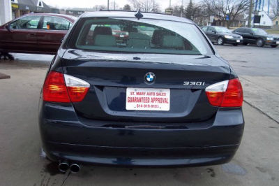 2006 BMW 330  i
