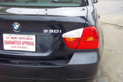 2006 BMW 330  i