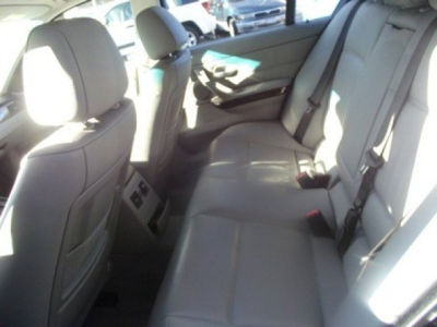 2006 BMW 330  xi