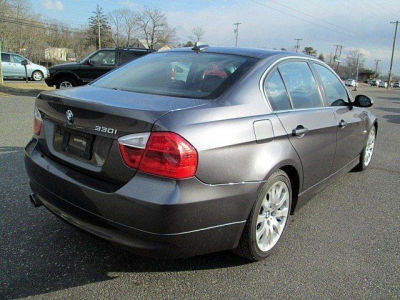 2006 BMW 330  i