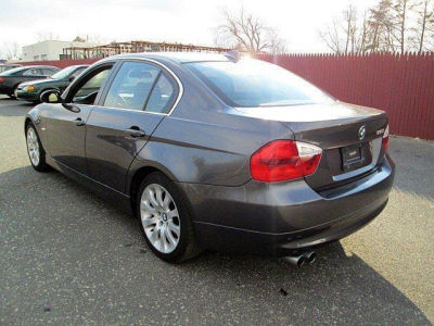 2006 BMW 330  i