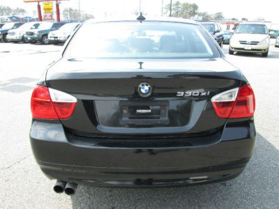 2006 BMW 330  xi