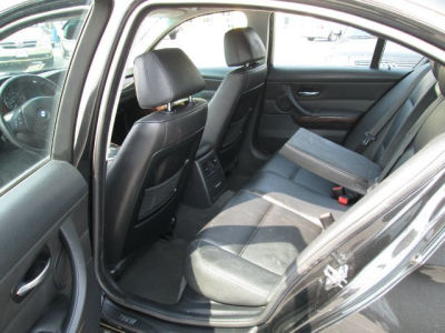 2006 BMW 330  xi