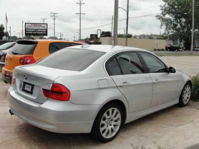 2006 BMW 330  i