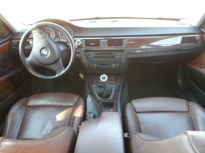 2006 BMW 330  i