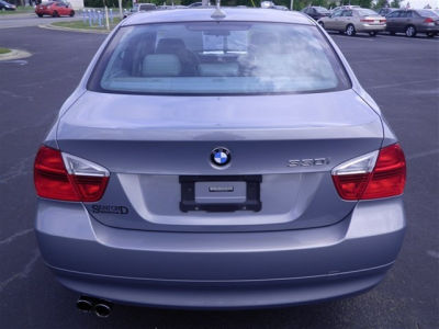 2006 BMW 330  i