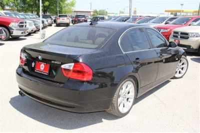 2006 BMW 330  i