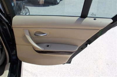 2006 BMW 330  i