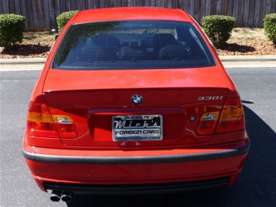 2003 BMW 330  i