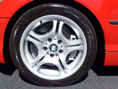 2003 BMW 330  i