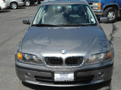 2004 BMW 330  i