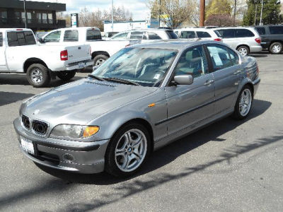 2004 BMW 330  i
