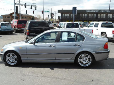 2004 BMW 330  i