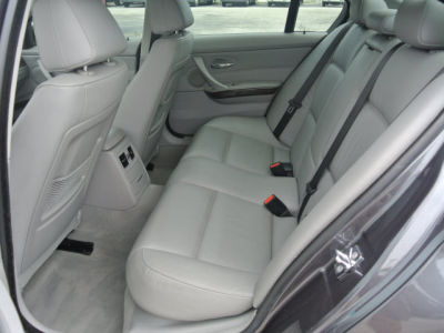2006 BMW 330 i