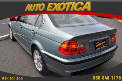2005 BMW 330  xi