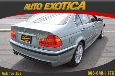 2005 BMW 330  xi