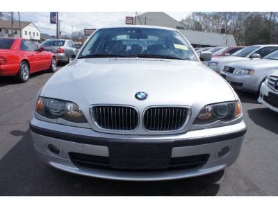 2004 BMW 330  xi