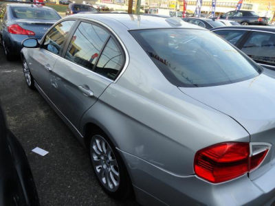 2006 BMW 330 i