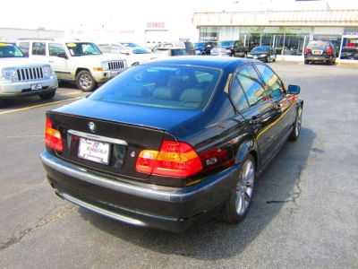 2004 BMW 330  i