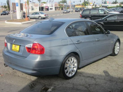 2006 BMW 330  i