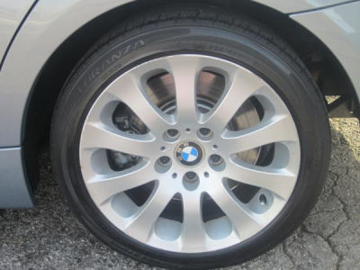 2006 BMW 330  i