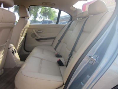 2006 BMW 330  i
