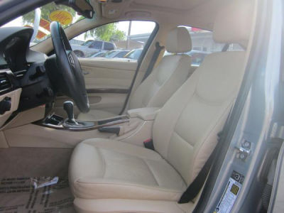 2006 BMW 330  i