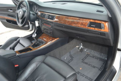 2006 BMW 330  i