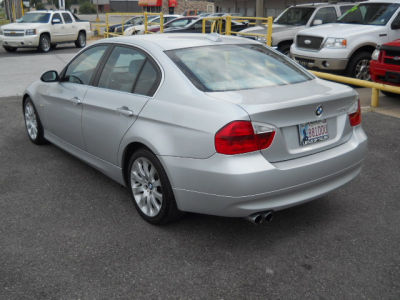 2006 BMW 330  i