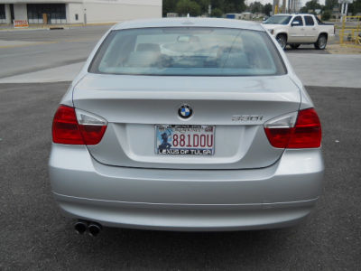 2006 BMW 330  i