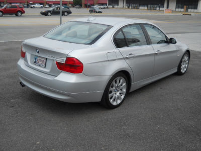 2006 BMW 330  i