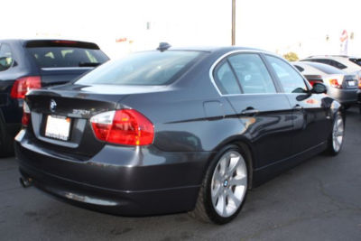 2006 BMW 330  i