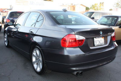 2006 BMW 330  i