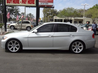 2006 BMW 330  i
