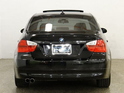 2006 BMW 330  i