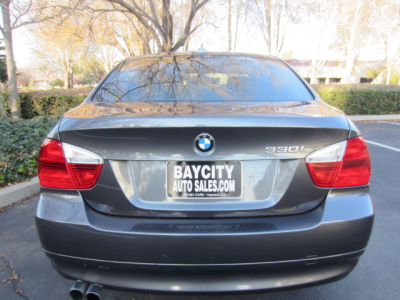2006 BMW 330  i