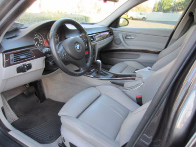 2006 BMW 330  i