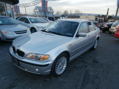 2003 BMW 330  xi